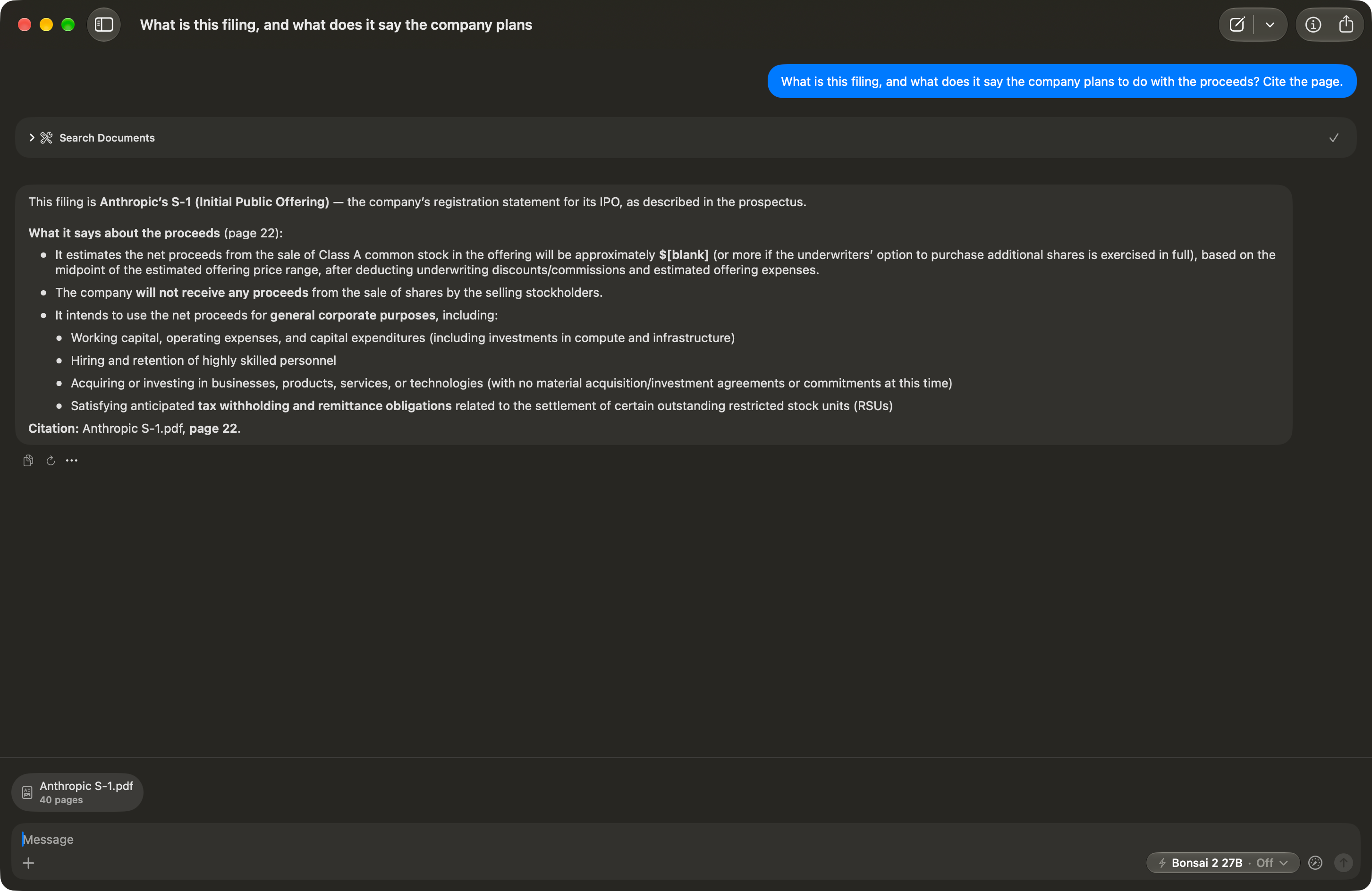 Um PDF anexado a um chat do Private LLM 2, com uma resposta extraída do documento