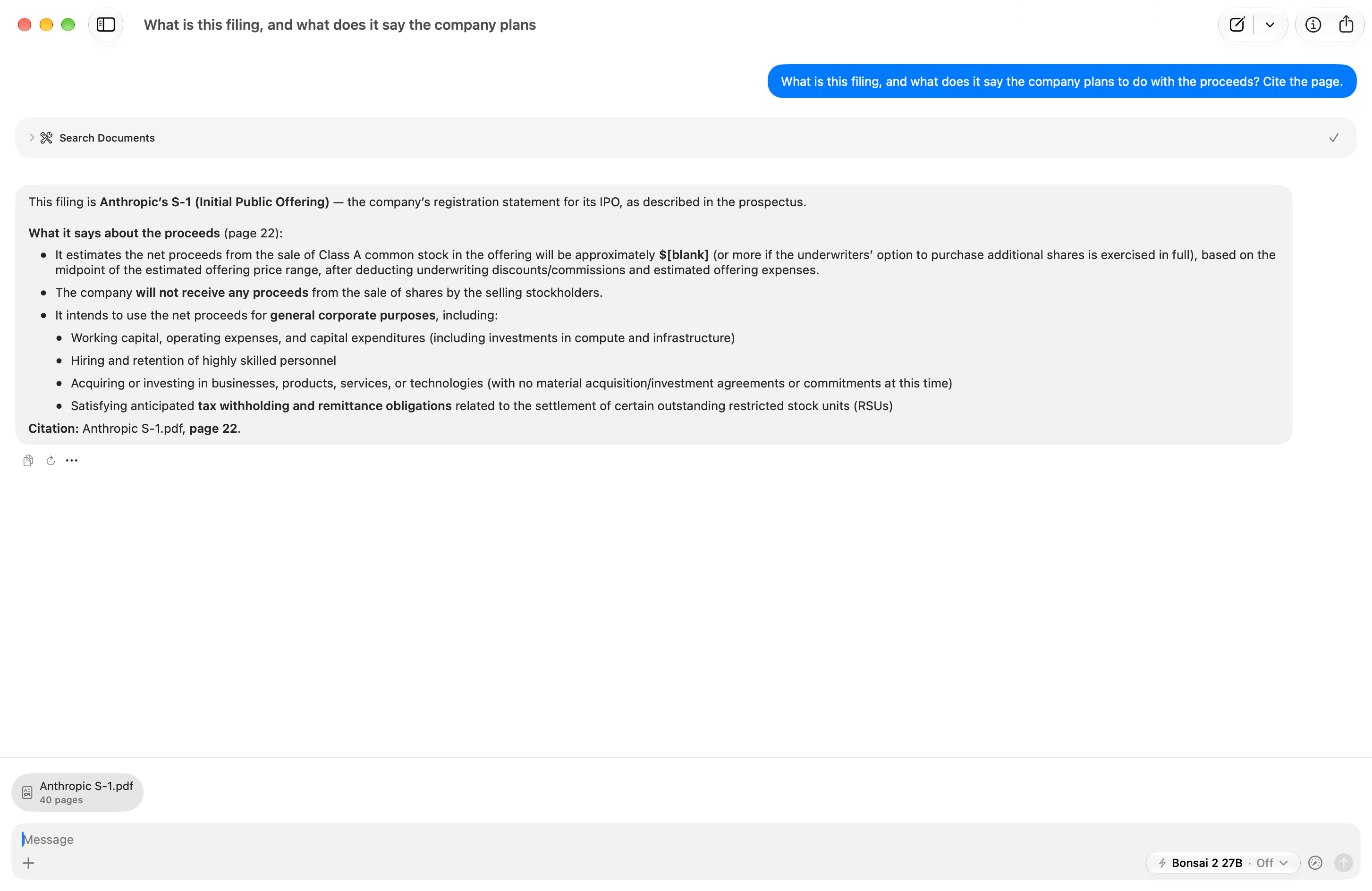 Um PDF anexado a um chat do Private LLM 2, com uma resposta extraída do documento